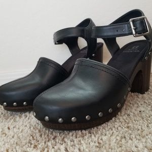 White Mountain Clog Heels, US W Size 8.5